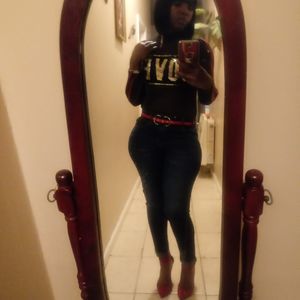 Meet your Posher, Sharon